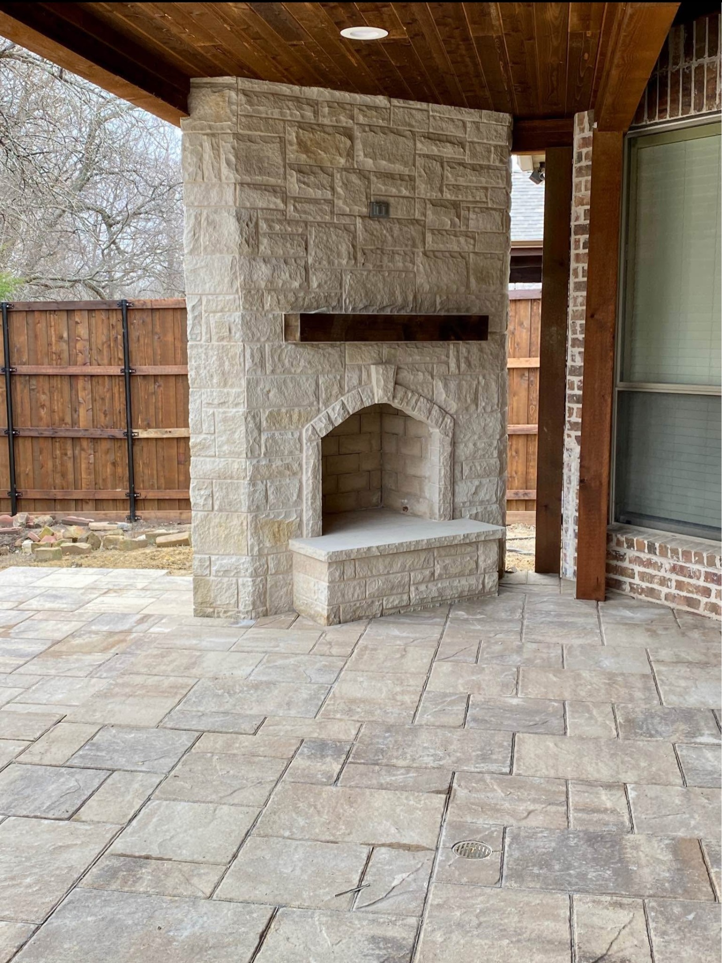 Outdoor Fireplace DFW
